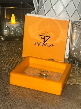 37Jewelry Gold-finished stainless steel "Faith" bar ring